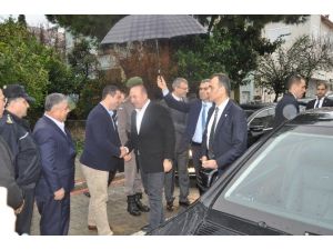 Çavuşoğlu Antalya’da Muhtarlarla Bir Araya Geldi