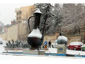 Nevşehir’de Kar Yağışı Etkili Oluyor