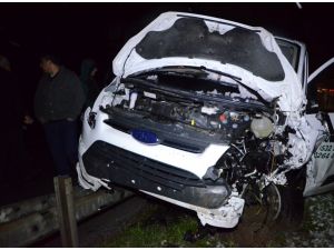 Kaza yapan otomobile panelvan çarptı: 3 Ukraynalı yaralandı