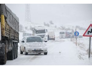 Tokat’ta Kar Yağışı Ulaşımda Aksamalara Neden Oldu