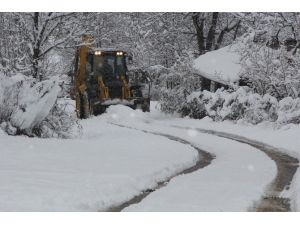 Kavak Belediyesi’nden Kar Yağışına Anında Müdahale