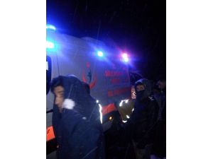 Yolda Kalan Ambulansı Kocaeli Büyükşehir Belediyesi Ekipleri Kurtardı