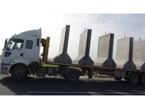Suriye sınırına 3 metrelik beton duvar döşeniyor