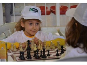 Yeşilay’dan Satranç Turnuvası