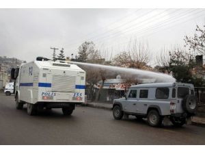 Siirt’te İzinsiz Gösteriye Polis Müdahalesi