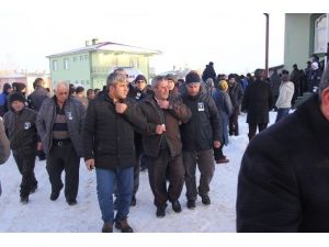 Şehit Polisin Cenazesi Baba Ocağına Getirildi