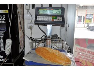 Yüksekova Belediyesi Zabıta ekipleri ilçedeki ekmek fırınlarını denetledi.