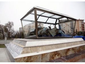 Uğur Mumcu’nun Otomobili Adının Verildiği Parkta Sergilenecek