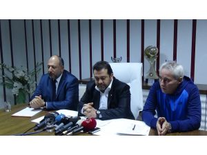 Vartaş Elazığspor, teknik direktör Coşkun Demirbakan ile sözleşme imzaladı
