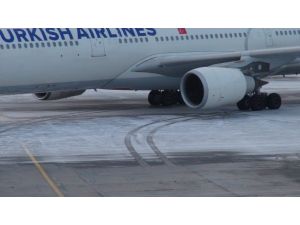 Hava ulaşımına kar engeli: 139 uçuş iptal