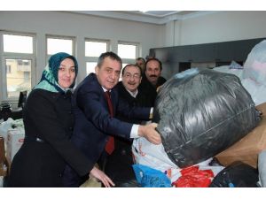 Yomra’dan Bayır Bucak Türkmenleri’ne Yardım