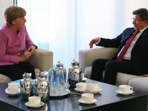 Başbakan Davutoğlu Almanya'da