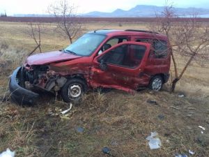Elazığ’da Trafik Kazası: 1’i Polis 6 Yaralı