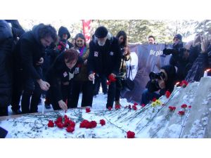 Uğur Mumcu mezarı başında anıldı