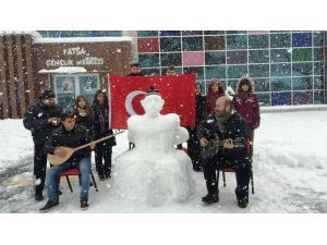 Öğrenciler Kardan Seyit Onbaşı Büstü Yaptı