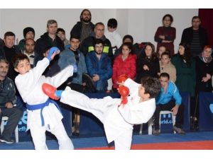 Analig Karate Grup Müsabakaları Sona Erdi