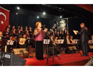 Nazilli’de ‘Bir Kış Gecesi’ Konseri Gönülleri Titretti