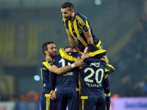 Fenerbahçe’nin Göz Alıcı Performansı Sürüyor