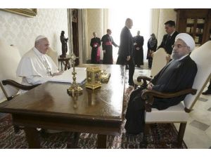 İran Cumhurbaşkanı Ruhani Papa İle Görüştü