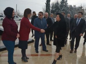 Vali Civelek, Büyükkarıştıran Belediyesini Ziyaret Etti