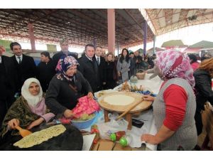 Menderes’te Kurulan Köy Pazarıyla Kadınlara Destek
