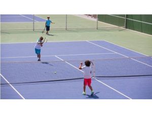 Selçuklu Belediyesi Tenis Kortu Hizmete Açıldı