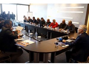 Prof.dr. Demir, AÜ Rektör Adaylığını Açıkladı