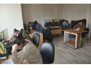 Çataklı Öğrenciler Üniversite Sınavlarına Hazırlanıyor