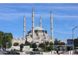 “Edirneli Fatih’in Şehrinde Camilerin ’Kıble Yönleri’ Kusursuz”