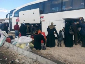 Sınırdaki Suriyeli Aileler, Yayladağı’na Getiriliyor