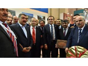Başkan Gürkan, EMITT Fuarını Gezdi