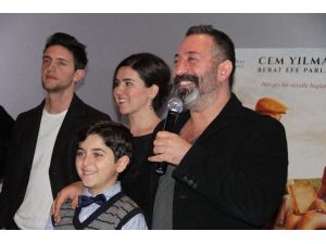 Cem Yılmaz, Mersin’de İftarlık Gazoz Filminin Galasına Katıldı
