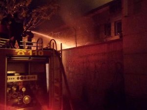 Teröristler Şırnak'ta 3 okulu ateşe verdi