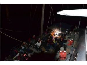 Ege'yi geçmeye çalışan göçmenleri Sahil Güvenlik kurtardı