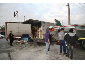 Afyonkarahisar’dan Bayırbucak Türkmenlerine 1 Tır Dolusu “AK” Yardım