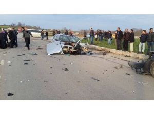 Sakarya’da İki Otomobil Çarpıştı: 5 Yaralı