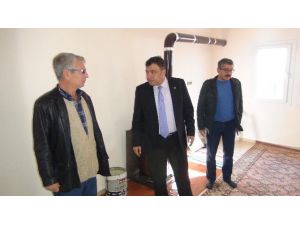 Mersin Büyükşehir Belediyesi Evi Yanan Aileye Sahip Çıktı