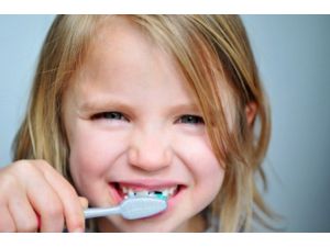 3 Yaşından Önce Diş Macunu Kullanımı Zararlı