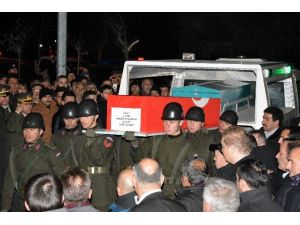 Şehit Teğmen Erdoğan’ın Cenazesi Gümüşhane’ye Getirildi