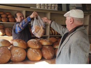 Bakanı Dinleyen, Fiyatları Altüst Eden Fırıncı: 250 Gram Ekmek 39 Kuruş