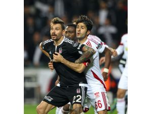 Beşiktaş, Ersan'ın yokluğunda yarım düzine gol yedi