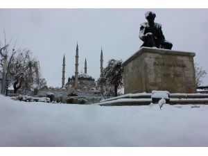 Edirne’de Kar Yağışı Etkili Oldu