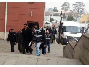 Düzce Merkezli Fetö/pdy Operasyonunda Gözaltına Alınan 13 Kişi Adliyeye Sevk Edildi