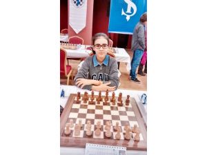 Altın Kız Hayrun Nisa Türkiye Şampiyonu