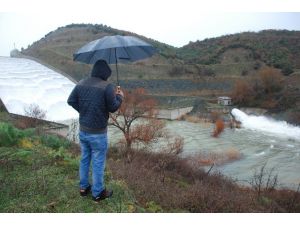 Bayramiç’te Baraj Kapakları Açıldı