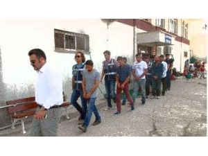 Balıkesir polisinden göçmen kaçakçılığı operasyonları