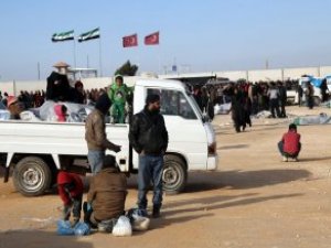 Son 48 Saatte 35 Bin Suriyeli Sınıra Dayandı
