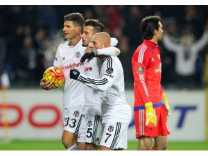 Beşiktaş: 2 - Gaziantepspor: 0 (İlk yarı)