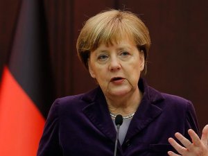 Angela Merkel: Her ülkenin teröre karşı hareket etme hakkı var