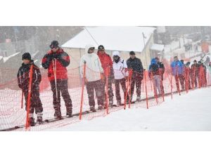 ETÜ’de Ücretsiz Temel Kayak Eğitimi Kursu